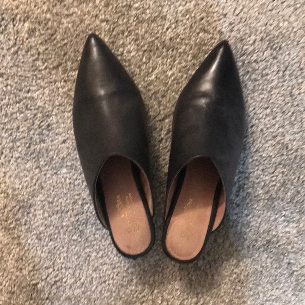 Slip on backless shoes